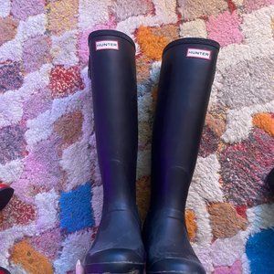 Size 8 Hunter Wellys / Rain Boots